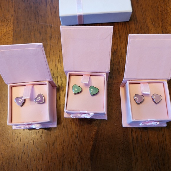Heart Earrings - New in box - Picture 1 of 7